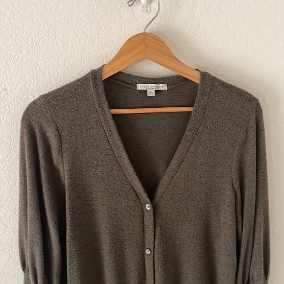 Green Envelope soft button down cardigan - Picture 3 of 7